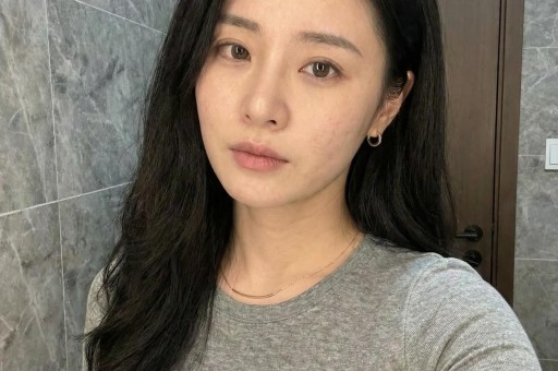 直至张予曦火了才知她跟张馨予处境一样因颜值走红也因此被造谣多年