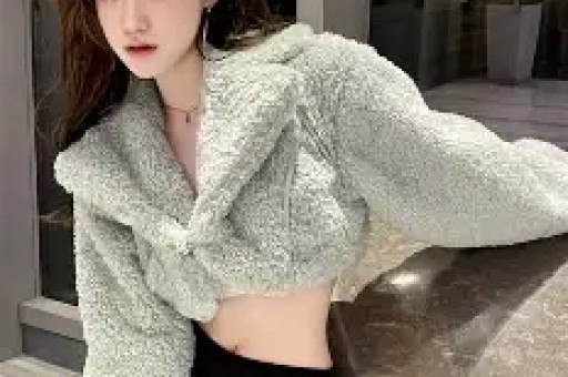 75岁的刘晓庆与网红王婆同台全程冷脸少互动被质疑是耍大牌！