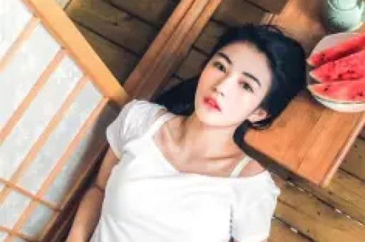 网红多肉饱饱赠覃海洋名表均为假货网友：覃海洋太惨了